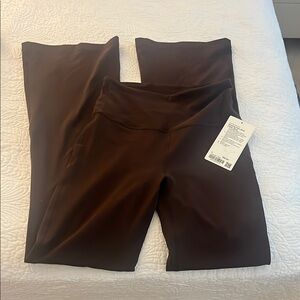 Lululemon Groove Pant Flare • Sz 6
